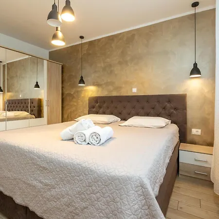 Apartment Deluxe Near The Bridge