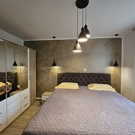Deluxe Near The Bridge זאדאר