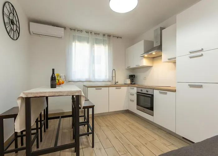 Deluxe Near The Bridge * Zadar